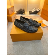 Louis Vuitton Low Shoes